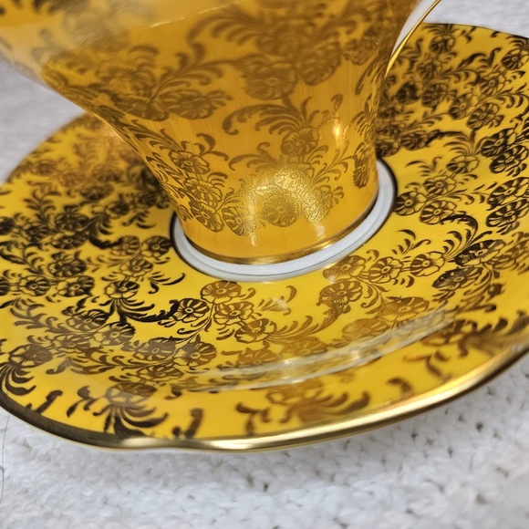Aynsley England Bone China Cup and Saucer YELLOW GOLD White Gold RARE - Picture 5 of 16